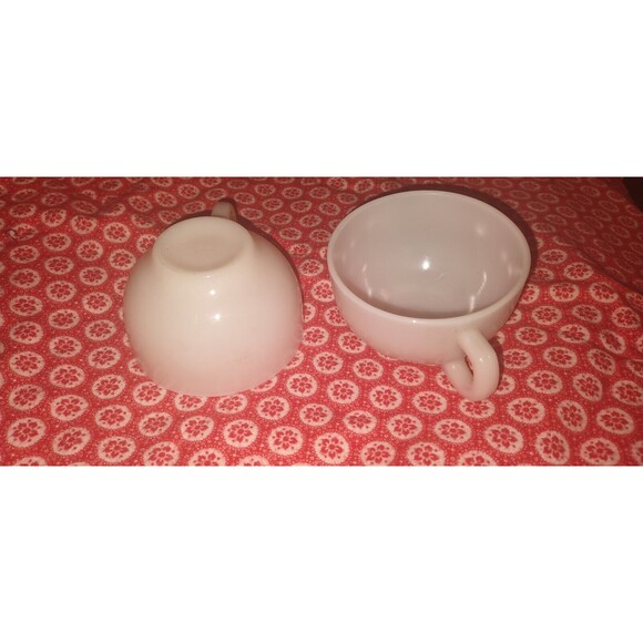 (2) Vintage Hazel Atlas White Milk Glass Coffee Tea Cups - Picture 4 of 9